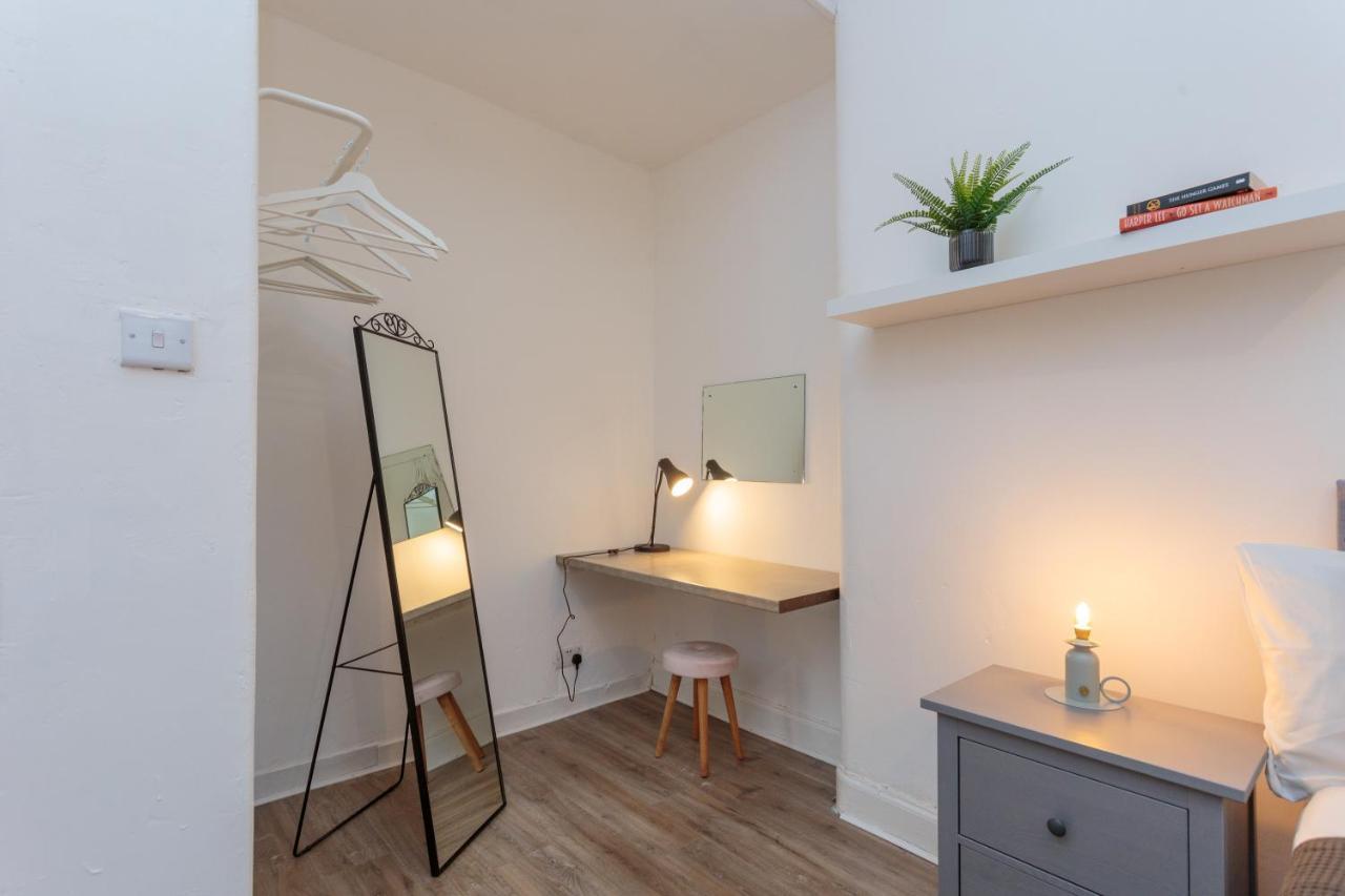 Stylish Apartment At The Edge Of Meadows Park Edinburgh Exterior photo